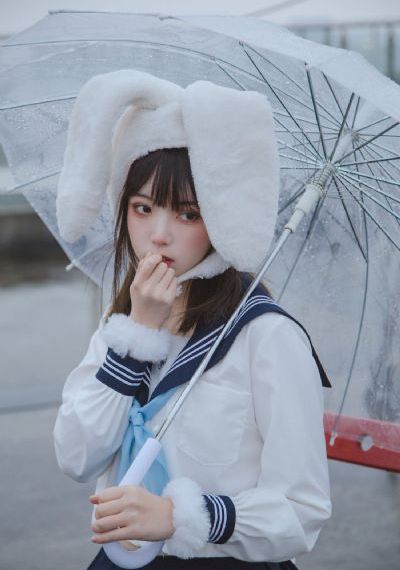 善良的女秘书的目的免费观看