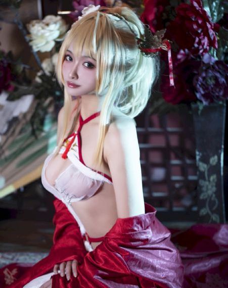 《美丽小蜜桃》