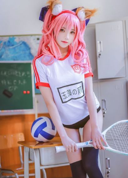 蜜桃臀工地嫂